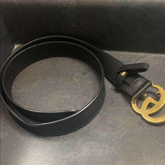 Gucci Black Belt with Gold Buckle - Picture 2 of 4